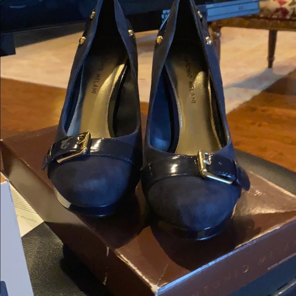 Blue suede pumps